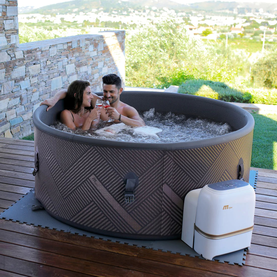 Mono Spa (6 Person)