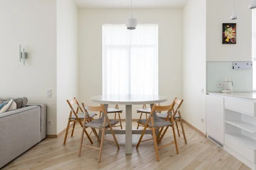 Space Savvy Solutions: Choosing Between Rectangular and Round Dining Table for Your Home